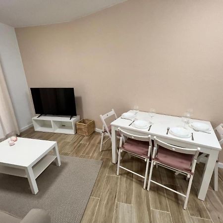 Apartamenticos Libertad I ซาราโกซา ภายนอก รูปภาพ