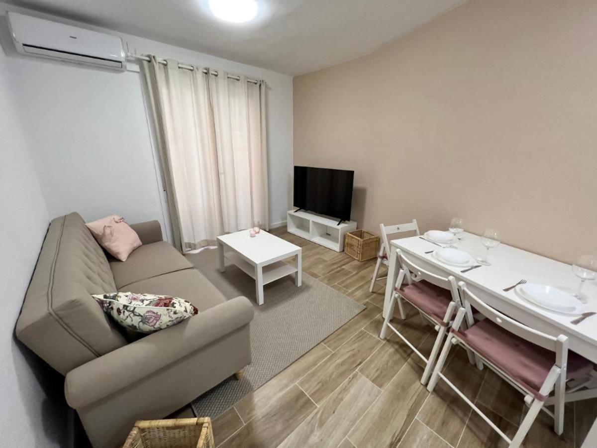 Apartamenticos Libertad I ซาราโกซา ภายนอก รูปภาพ