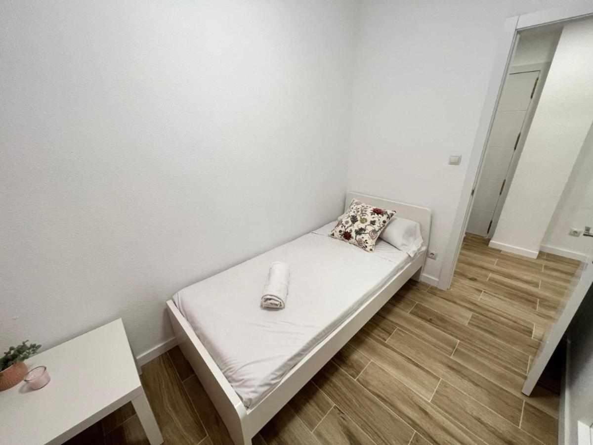 Apartamenticos Libertad I ซาราโกซา ภายนอก รูปภาพ
