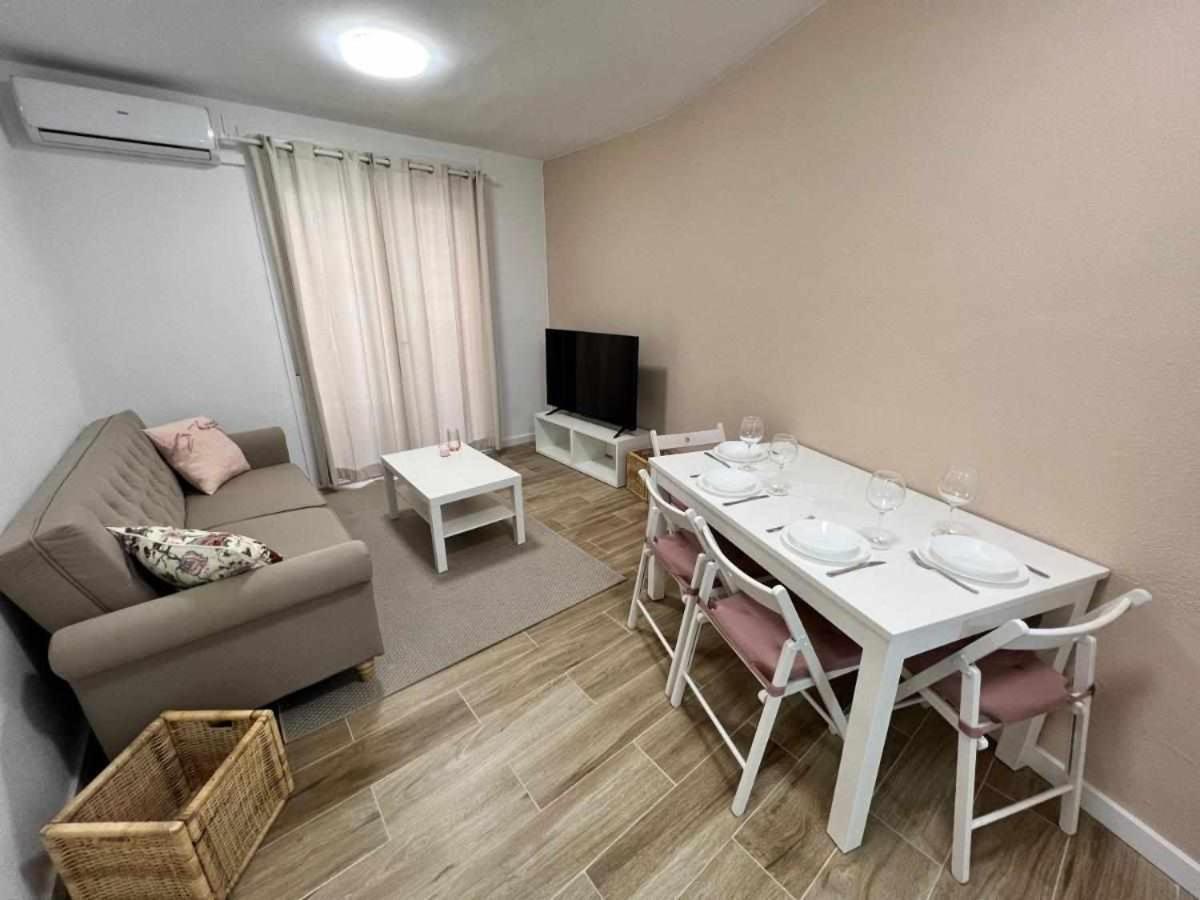 Apartamenticos Libertad I ซาราโกซา ภายนอก รูปภาพ