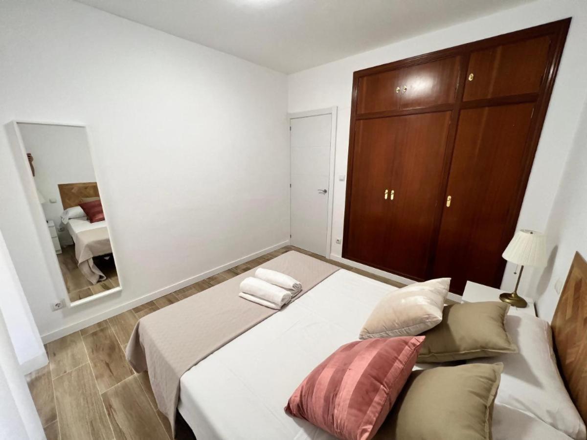 Apartamenticos Libertad I ซาราโกซา ภายนอก รูปภาพ