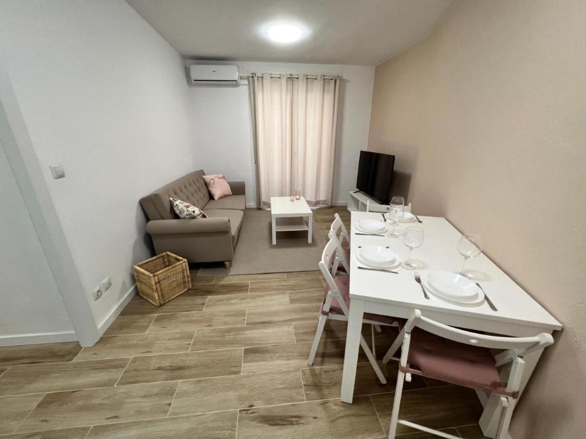 Apartamenticos Libertad I ซาราโกซา ภายนอก รูปภาพ