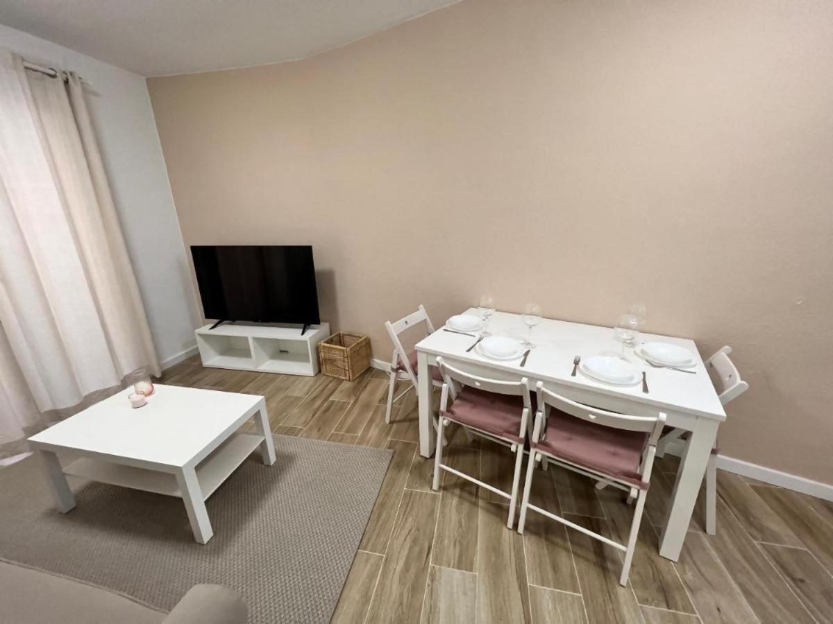 Apartamenticos Libertad I ซาราโกซา ภายนอก รูปภาพ
